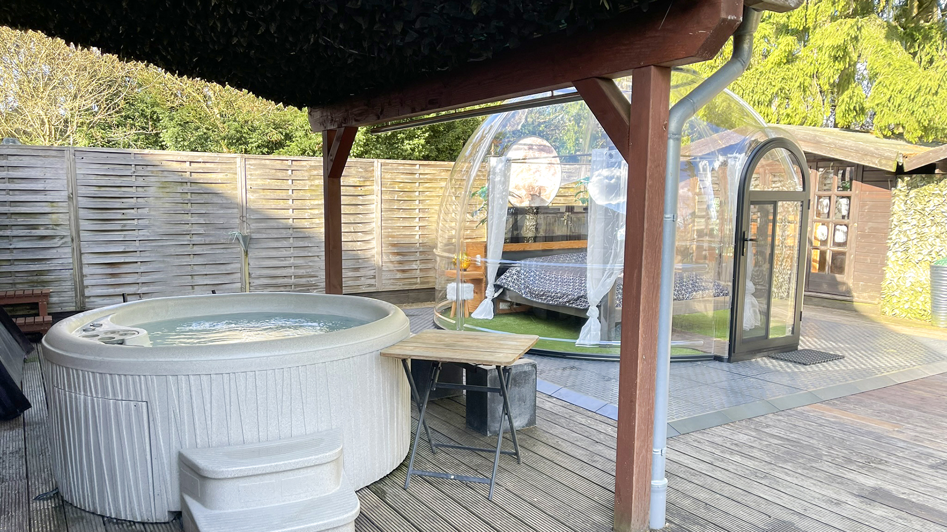 Bubble Hotel mit Apartment und Whirlpool Raum Gerolstein für 2 (1 Nacht) in Orlenbach Unkategorisiert online kaufen Bubble Hotel mit Apartment und Whirlpool Raum Gerolstein für 2 (1 Nacht) in Orlenbach Unkategorisiert online kaufen